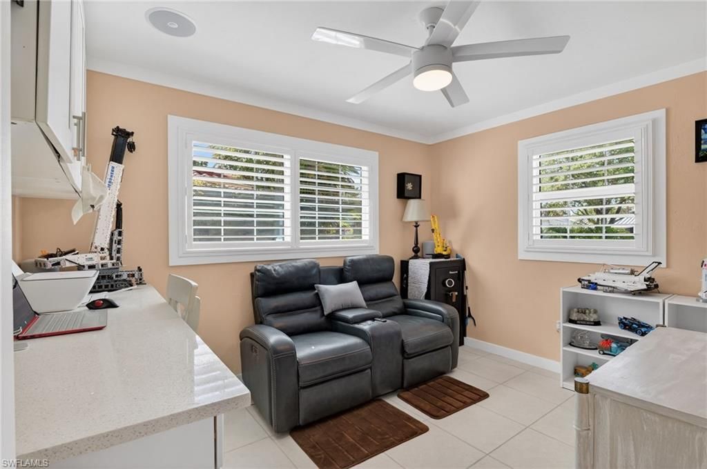 2424 Longboat Dr, Naples, FL 34104 Photo