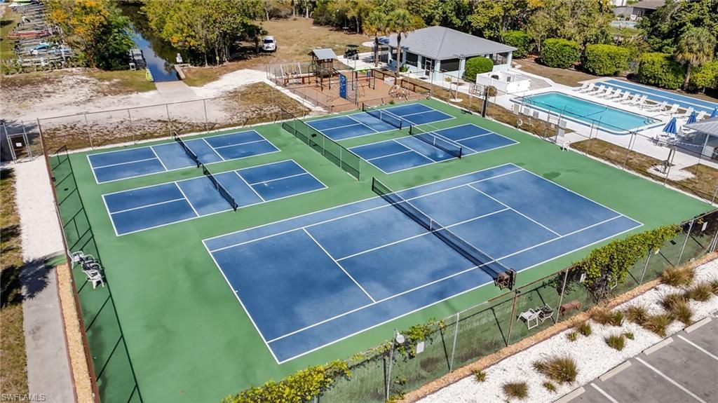 2424 Longboat Dr, Naples, FL 34104 Photo