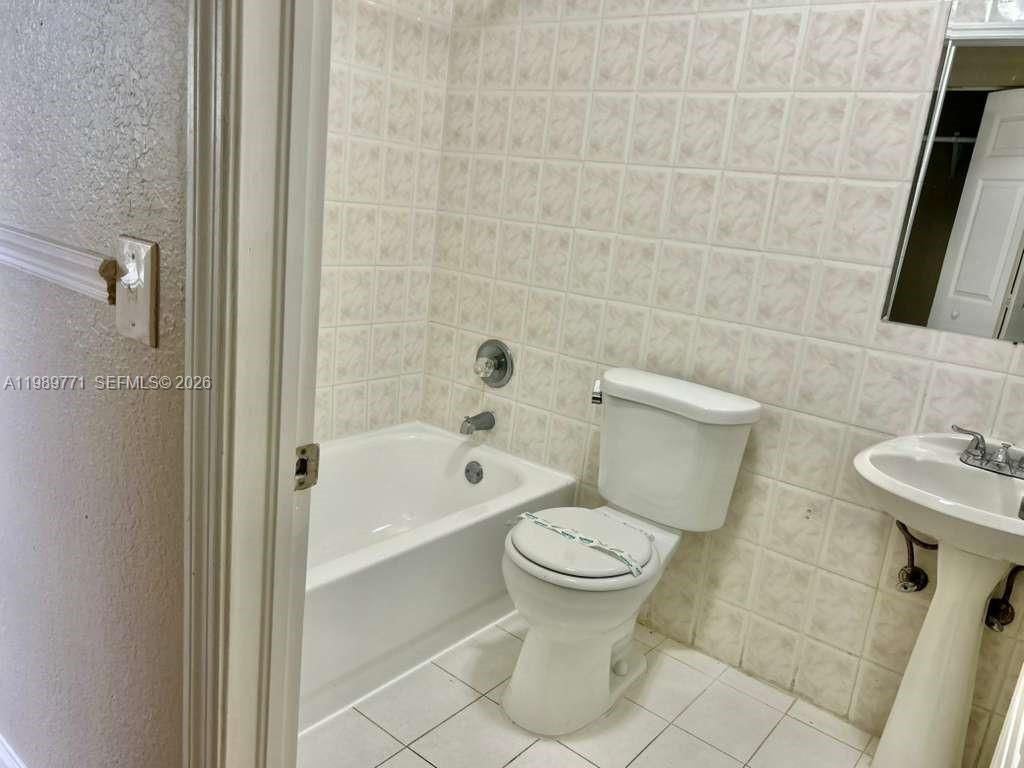 350 E 58th St, Hialeah, FL 33013 Photo