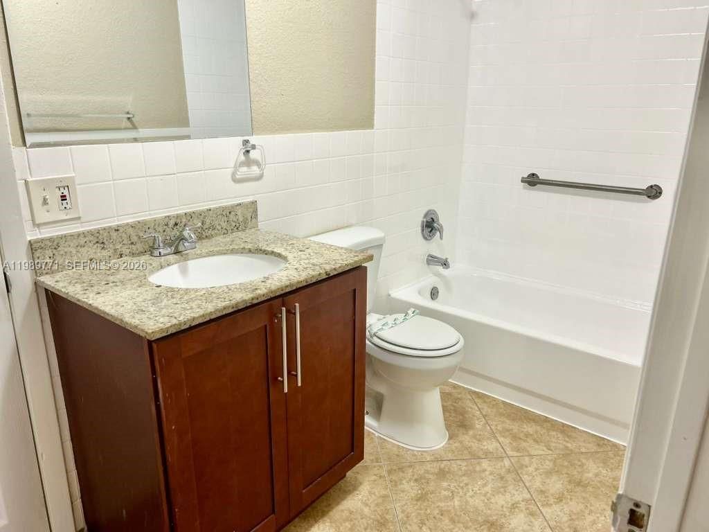 350 E 58th St, Hialeah, FL 33013 Photo