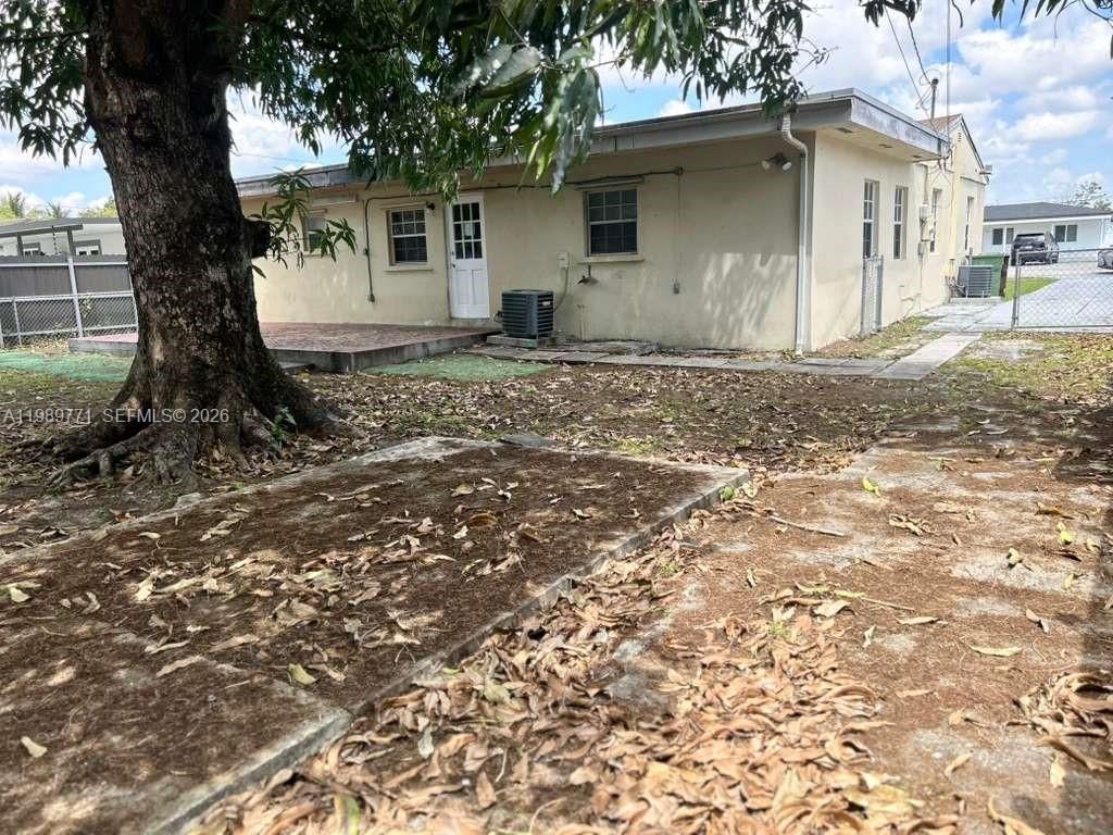 350 E 58th St, Hialeah, FL 33013 Photo