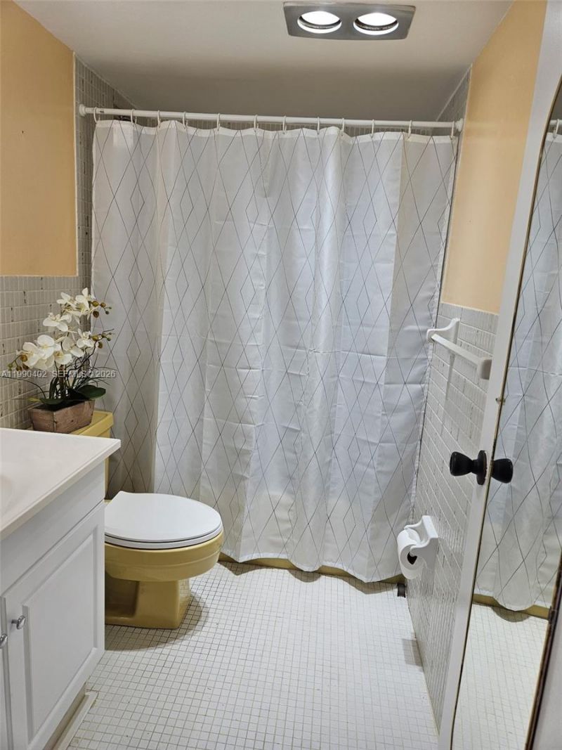 2200 E Hallandale Beach Blvd , Unit 408, Hallandale Beach, FL 33009 Photo