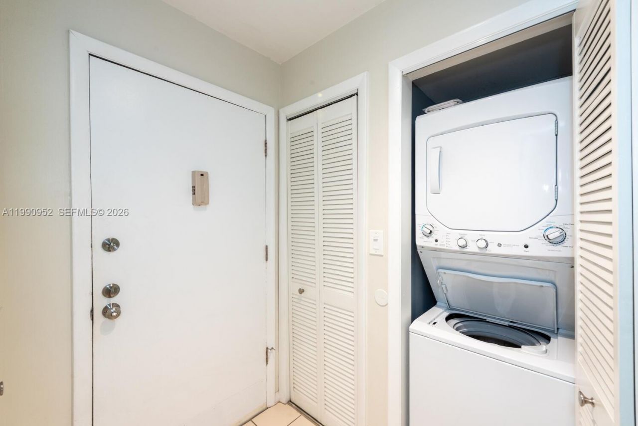 5838 SW 74th Ter, Unit 314, South Miami, FL 33143 Photo