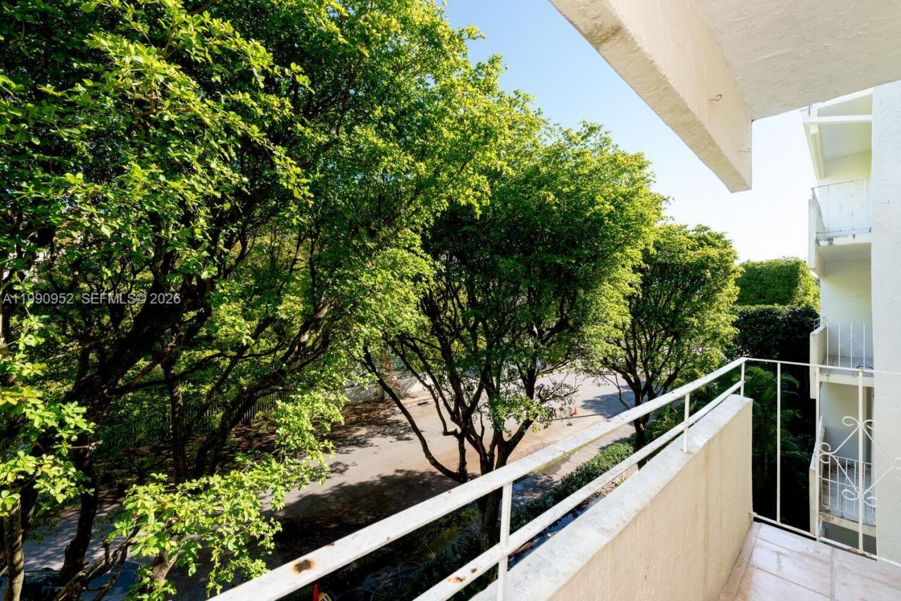 5838 SW 74th Ter, Unit 314, South Miami, FL 33143 Photo