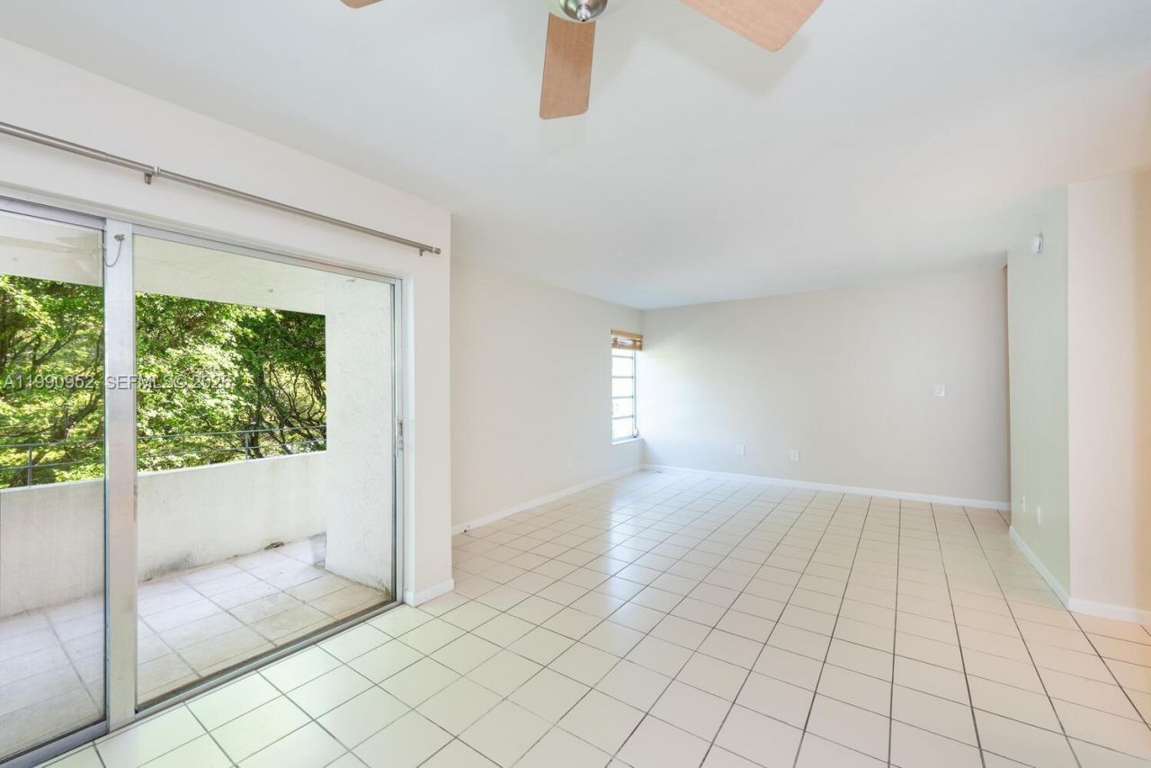 5838 SW 74th Ter, Unit 314, South Miami, FL 33143 Photo