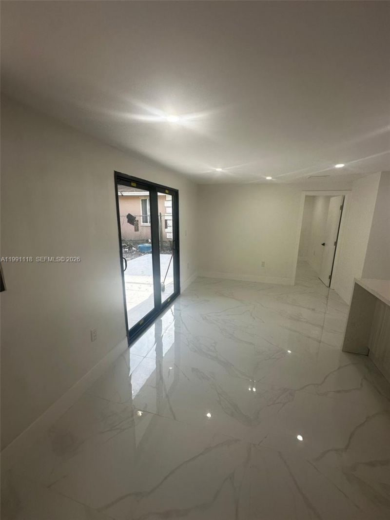 2110 NW 43rd St , Miami, FL 33142 Photo