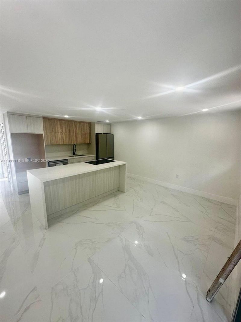 2110 NW 43rd St , Miami, FL 33142 Photo