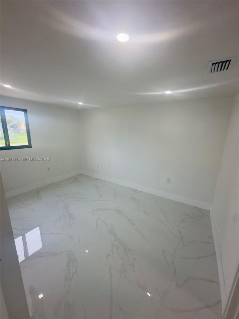 2110 NW 43rd St , Miami, FL 33142 Photo