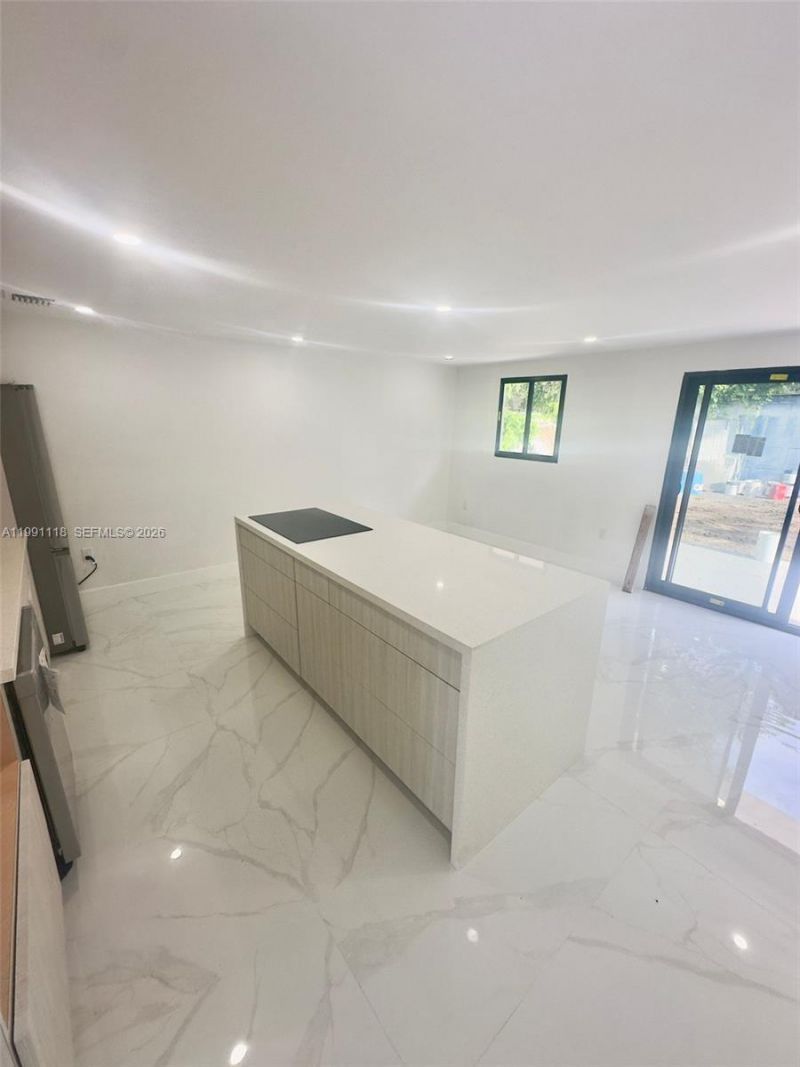 2110 NW 43rd St , Miami, FL 33142 Photo