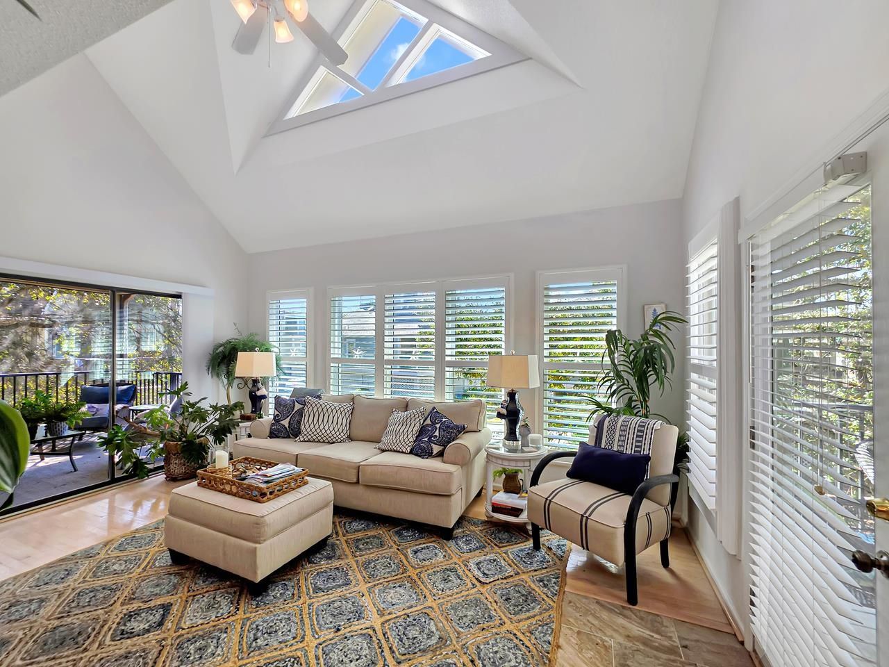 1608 Harbor Dr. Photo 7