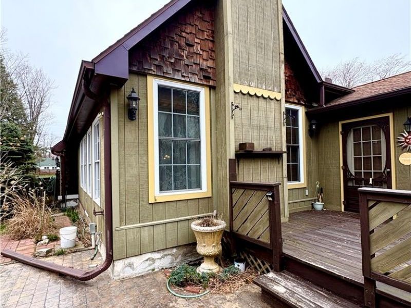 600 Lakeview Avenue, Conneaut, OH 44030 Photo 5