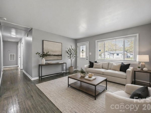 9300 Edgevale Drive, Charlotte, NC 28216