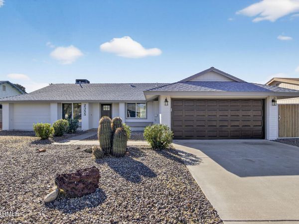 2355 W WALTANN Lane, Phoenix, AZ 85023