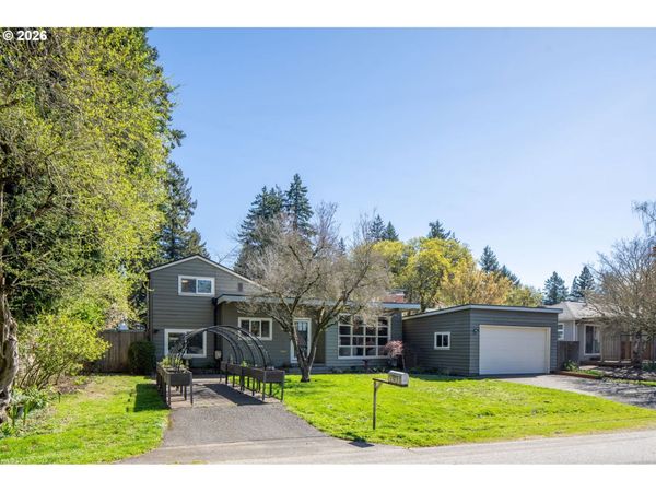 9824 SW 56TH AVE, Portland, OR 97219