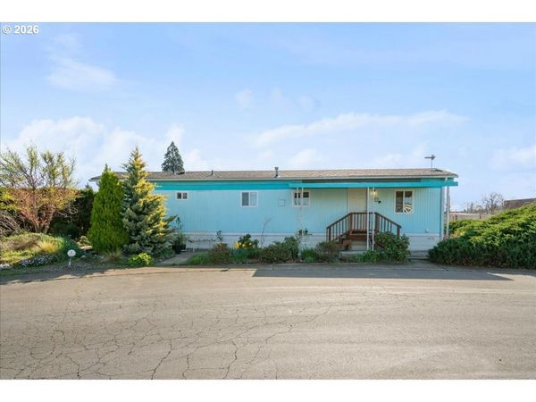 1418 PINE ST, Unit 7, Silverton, OR 97381