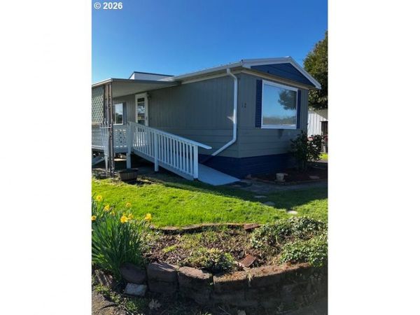 2902 E 2ND ST, Unit 12, Newberg, OR 97132