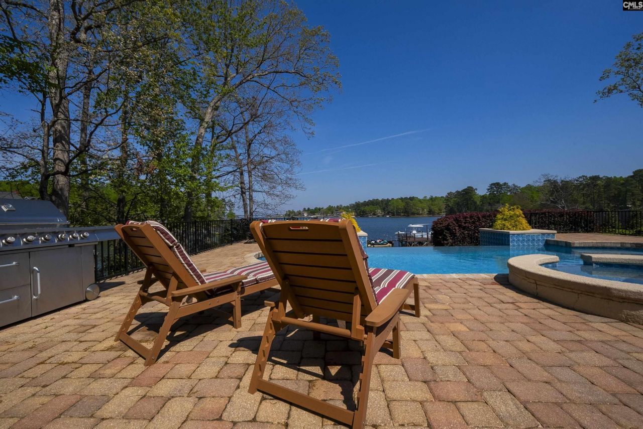 467 Greenetree Lane  Photo 4