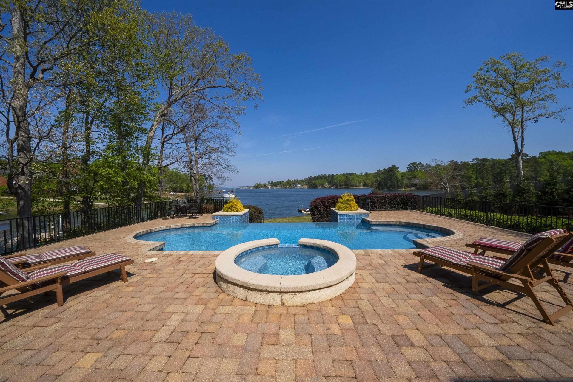 467 Greenetree Lane Photo 4