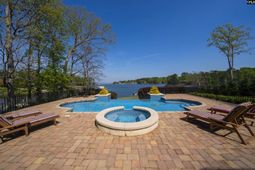 467 Greenetree Lane photo 4