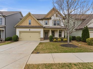 5942 Watersdown Way, Flowery Branch, GA 30542