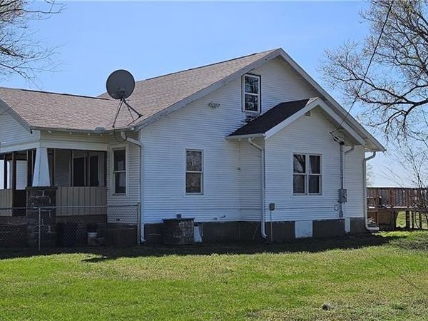 103 S Delange Road, Girard, KS 66743