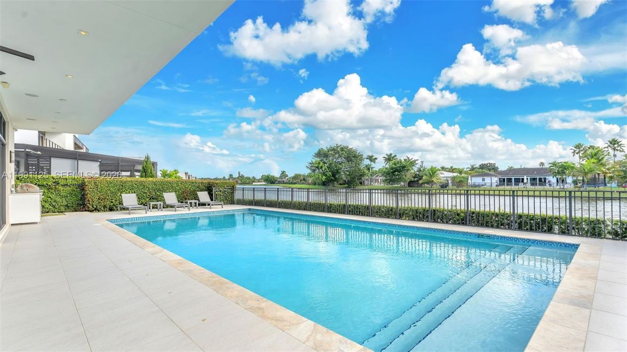 16772 Botaniko Dr S , Weston, FL 33326 Photo