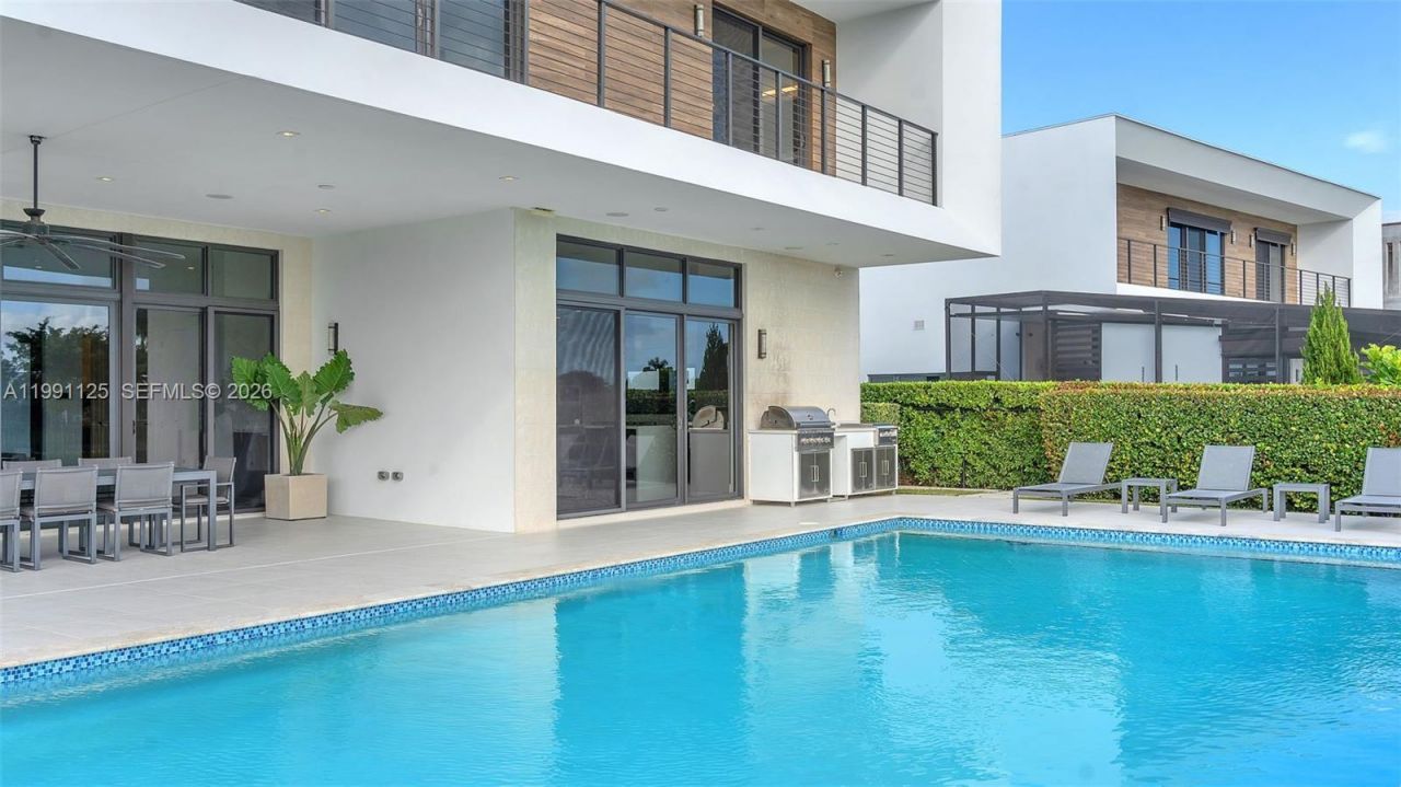 16772 Botaniko Dr S , Weston, FL 33326 Photo