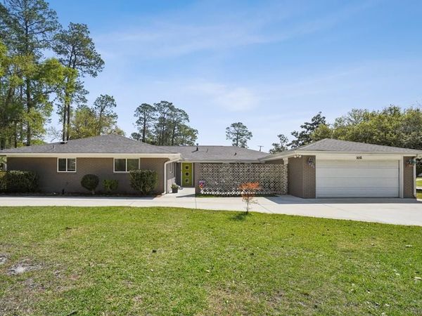 102 N DABNEY Drive, Slidell, LA 70458