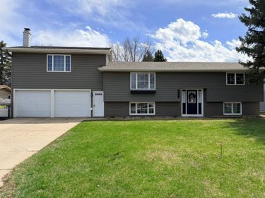 1511 Eckerson Drive, Worthington, MN 56187