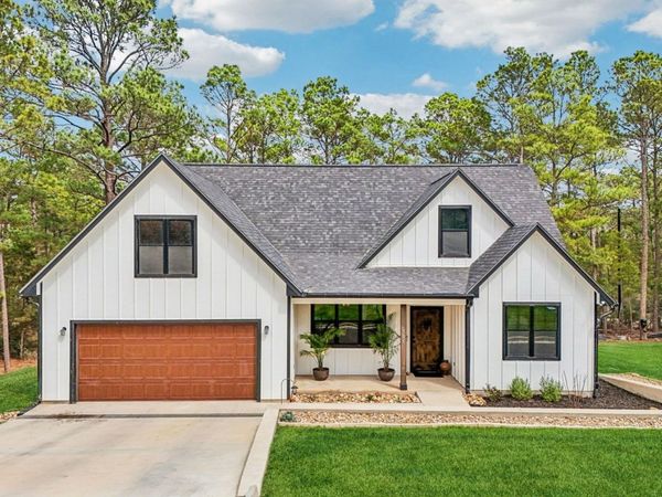 106 Kahuku CT, Bastrop, TX 78602