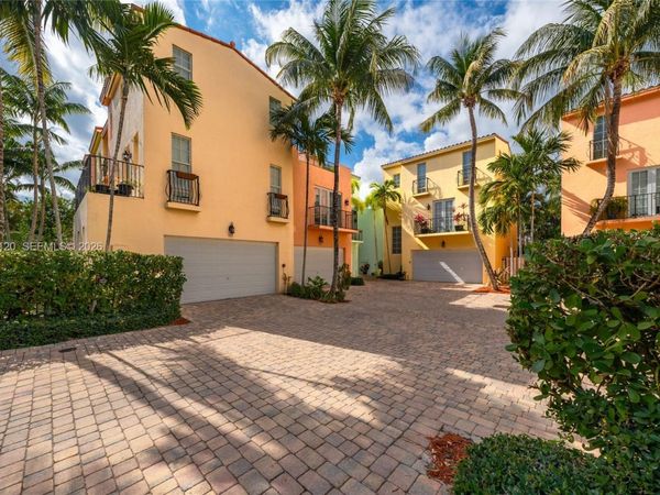 1117 NE 18th Ave , Unit 2, Fort Lauderdale, FL 33304