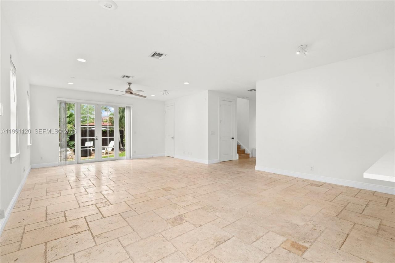 1117 NE 18th Ave , Unit 2, Fort Lauderdale, FL 33304 Photo