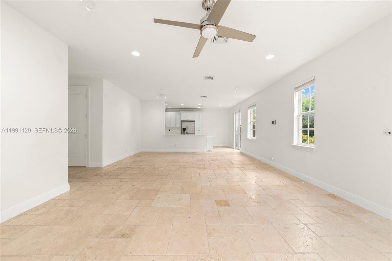 1117 NE 18th Ave, Unit 2, Fort Lauderdale, FL 33304 Photo
