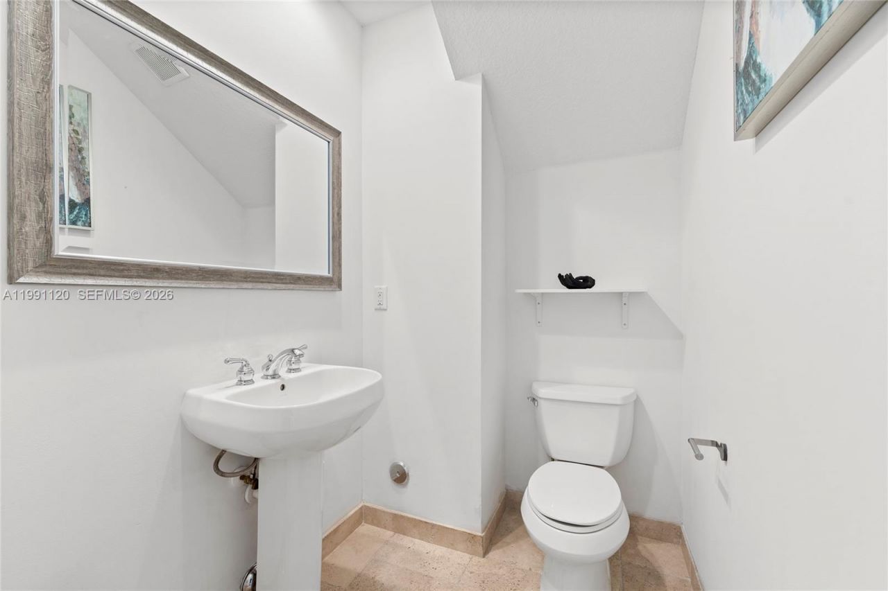 1117 NE 18th Ave , Unit 2, Fort Lauderdale, FL 33304 Photo