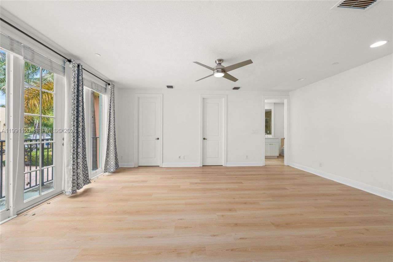 1117 NE 18th Ave , Unit 2, Fort Lauderdale, FL 33304 Photo