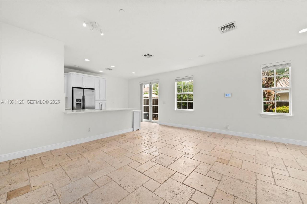 1117 NE 18th Ave, Unit 2, Fort Lauderdale, FL 33304 Photo