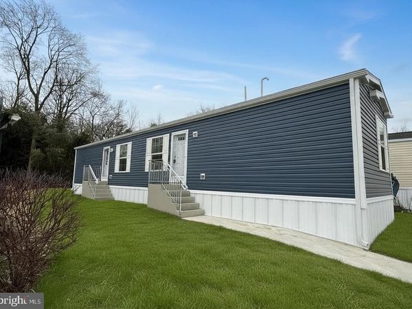 5 1ST STREET , PHOENIXVILLE, PA 19460