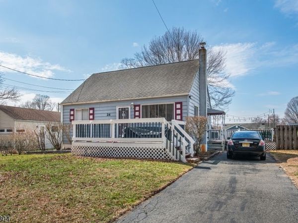 26 Green Rd, Mine Hill, NJ 07803