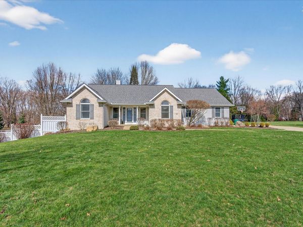 185 Hickory Hills, Marshall, MI 49068