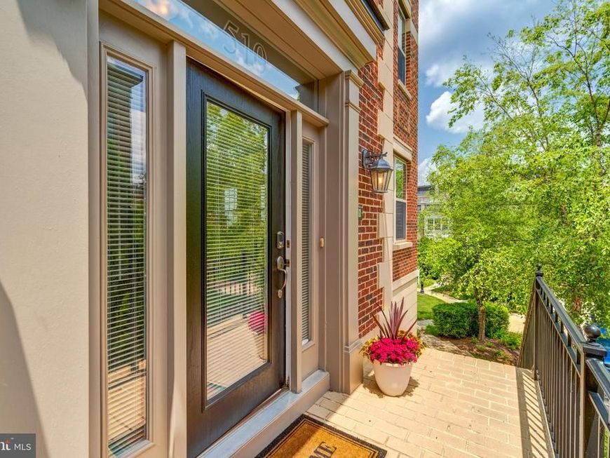 510 Overlook Park Drive, Unit 32, Oxon Hill, MD 20745 Main Photo