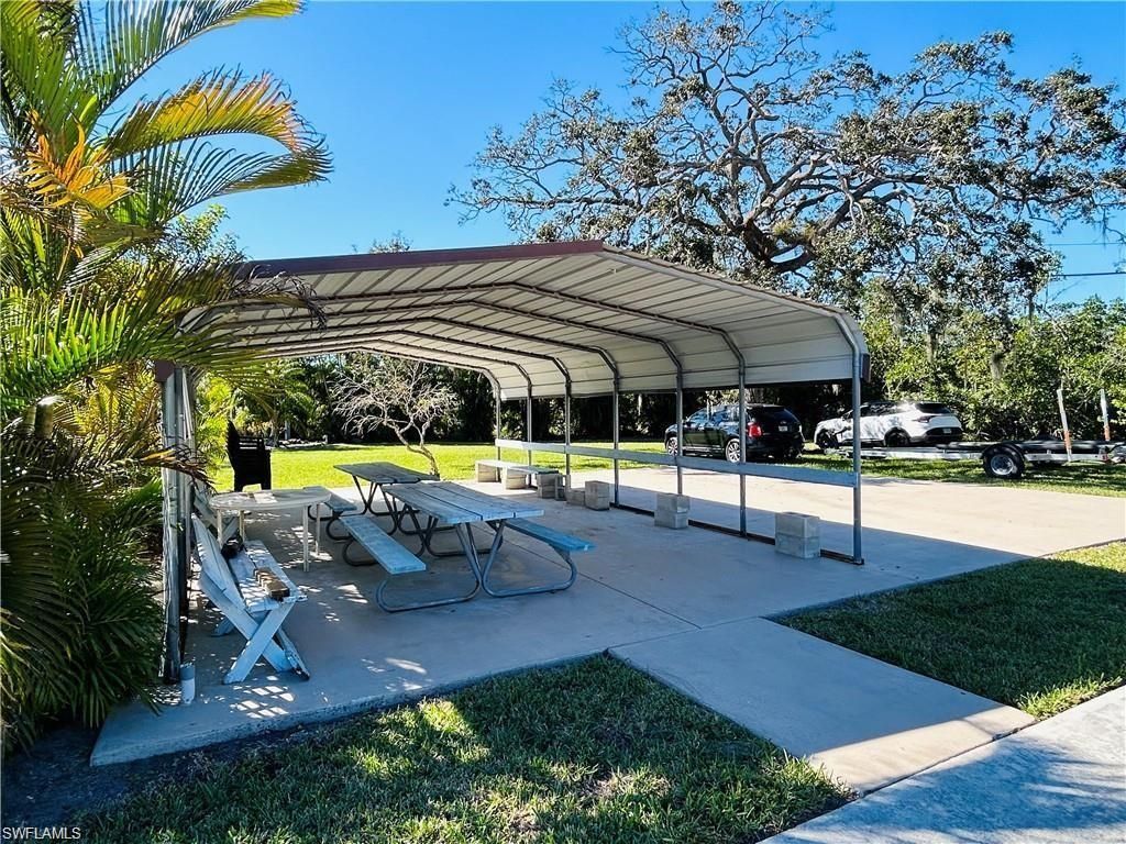 857 Manatee Rd, Naples, FL 34114 Photo