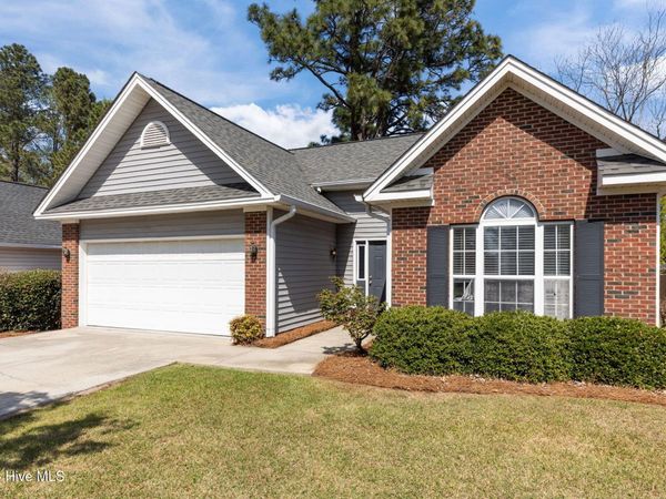 112 Kensington Way, Aberdeen, NC 28315