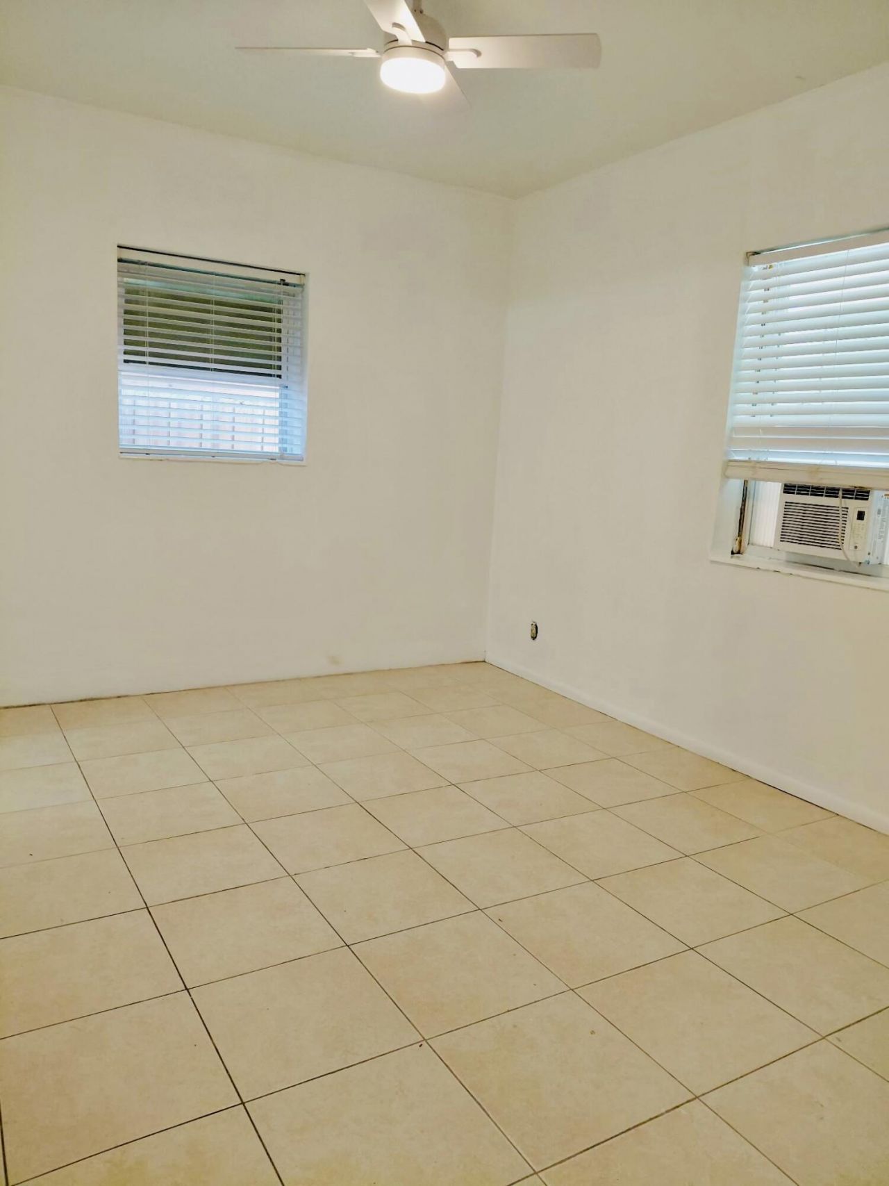 413 SE 20th Street, Fort Lauderdale, FL 33316 Photo