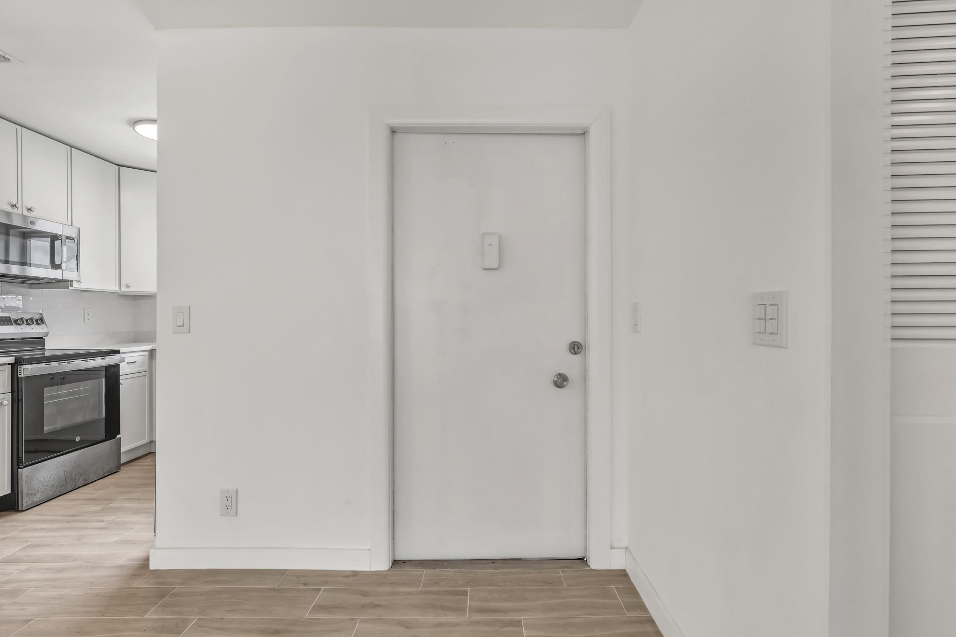 2747 E Dudley Dr Drive E, Unit D, West Palm Beach, FL 33415 Photo