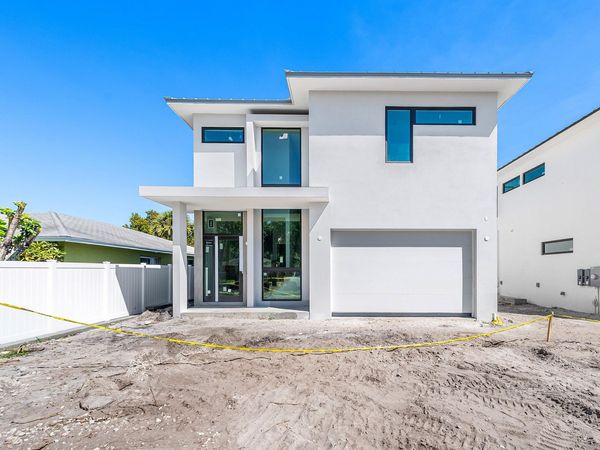 207 SE 5th Street, Delray Beach, FL 33483