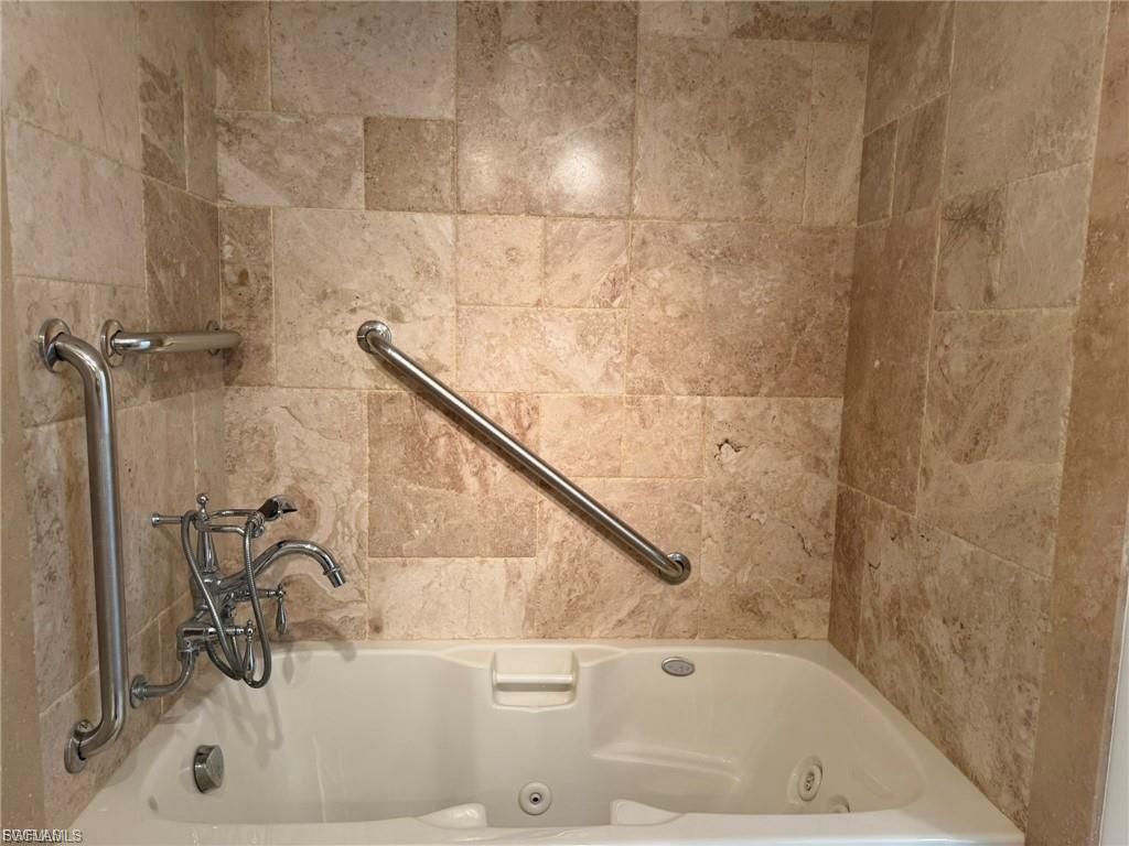 484 Gulf Bend Dr, Captiva, FL 33924 Photo