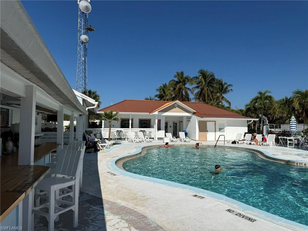 484 Gulf Bend Dr, Captiva, FL 33924 Photo