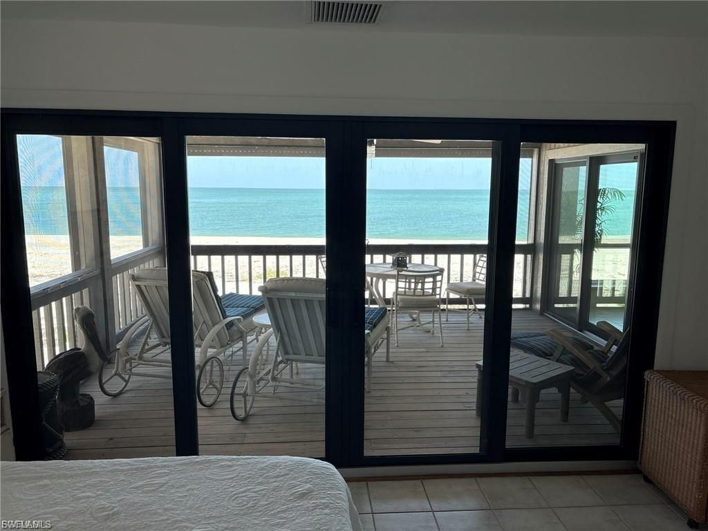 484 Gulf Bend Dr, Captiva, FL 33924 Photo