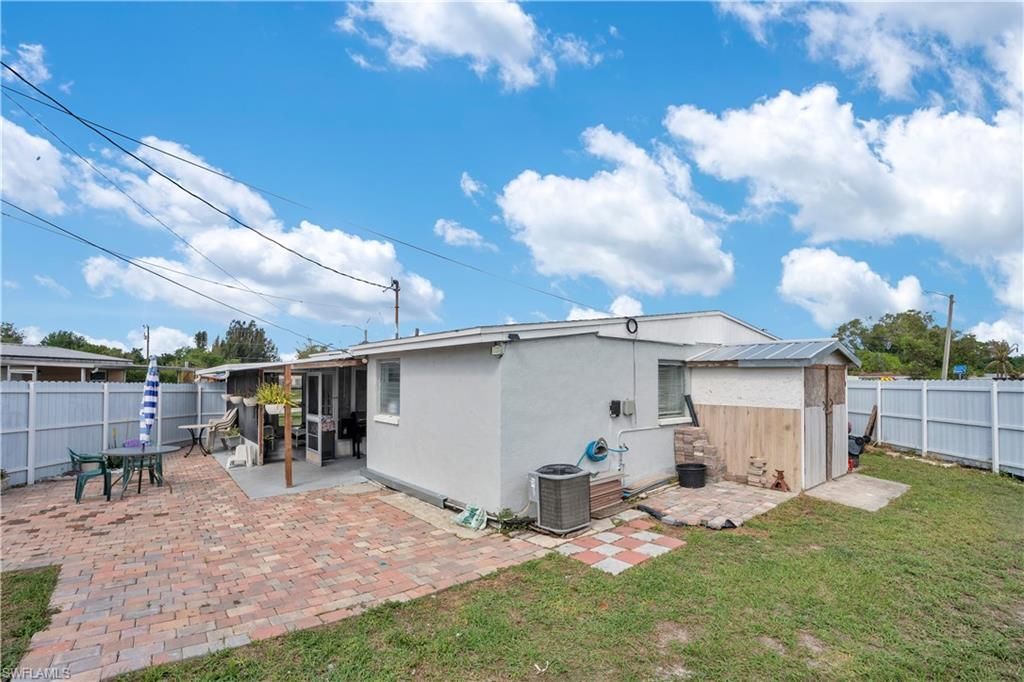 1102 Kanza Ct, Lehigh Acres, FL 33936 Photo