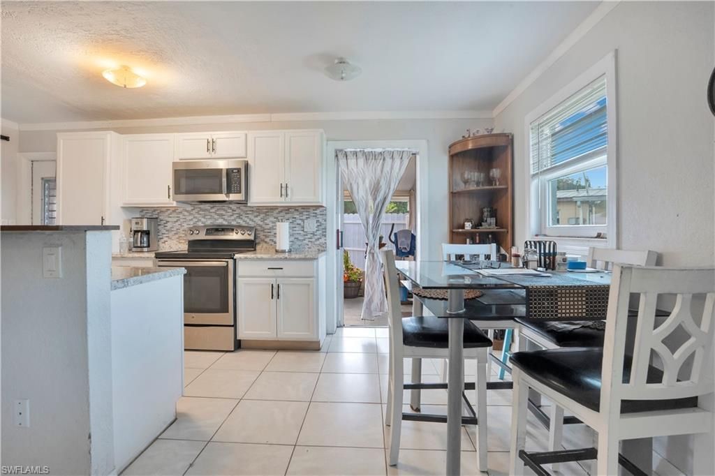 1102 Kanza Ct, Lehigh Acres, FL 33936 Photo